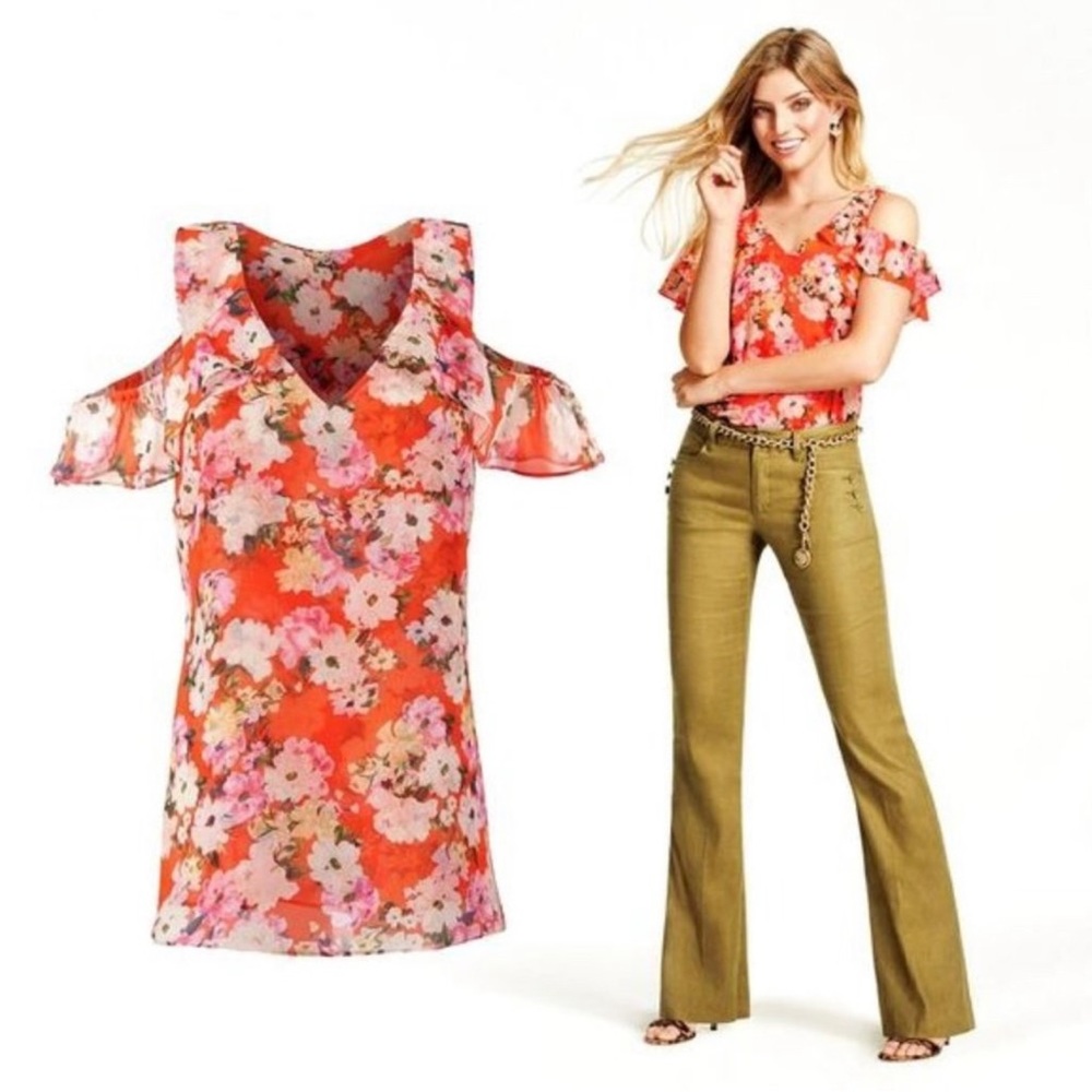 💥3/10 Sale - CAbi Lush Blouse